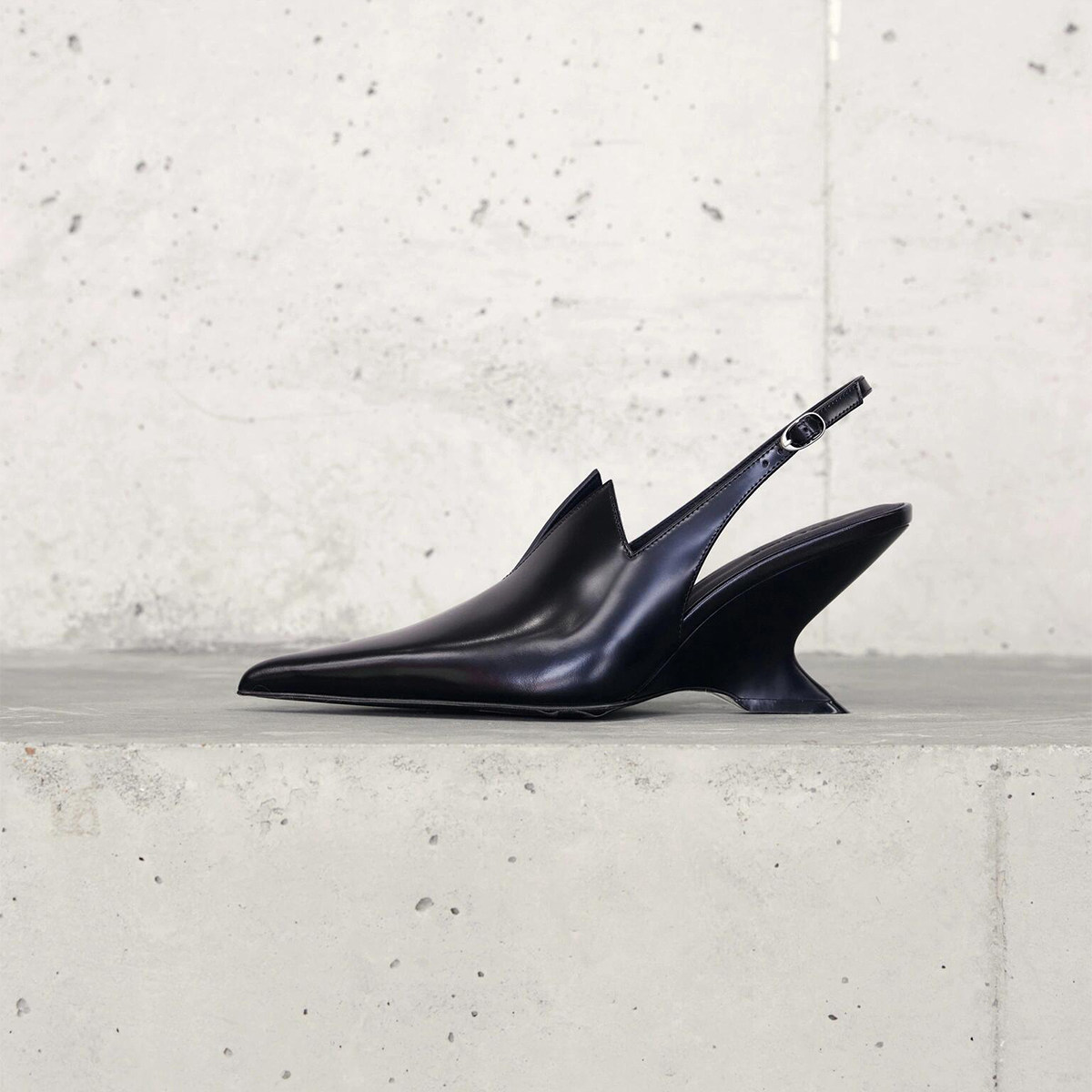 Ladies V Front Cut Slingback P - đánh giá và giá Women Formal Upper Wear
